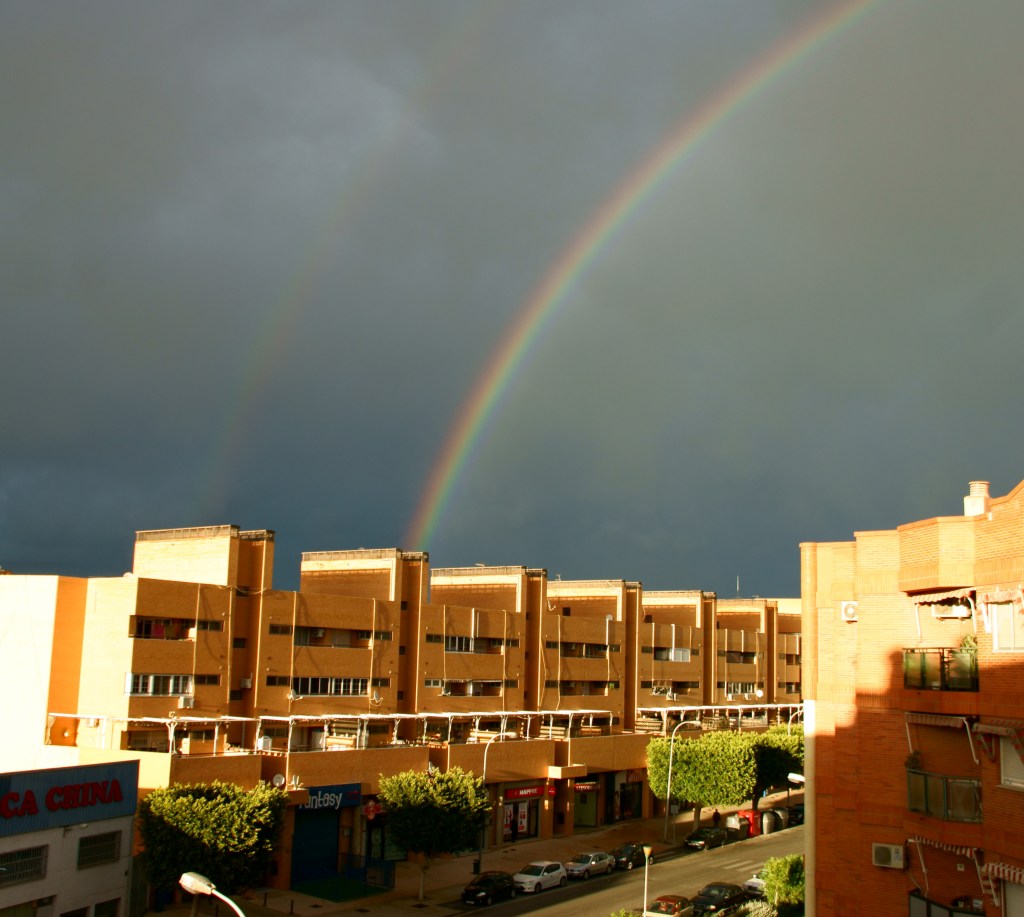 Singladura (o el porqué viajo agarrado tan fuertemente de un lugar seguro. A ese que imagino y que he inventado)