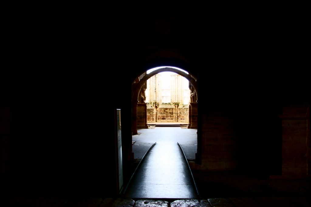 No hay quien acoja mejor un llanto que la&nbsp;soledad.