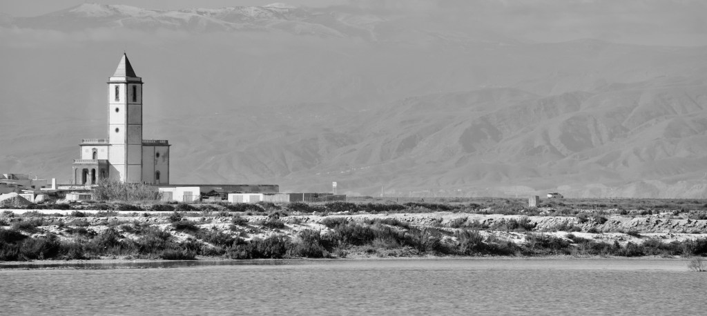 Escuchar, es oír mil veces lo mismo.