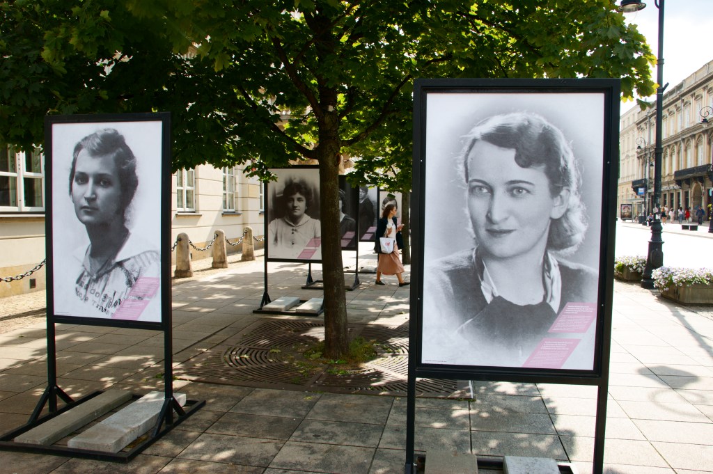 Pasos rotundos esconden a las protagonistas